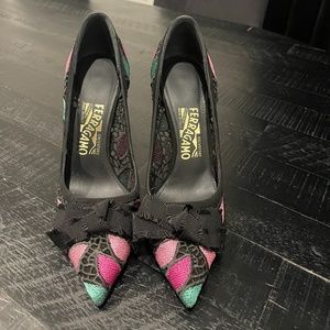 Ferragamo Black/Pink/Blue Bow Point Toe Heels Size 37
